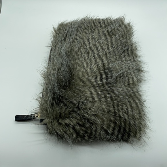 Ann Taylor Grey Fur Clutch NWT - Picture 7 of 10